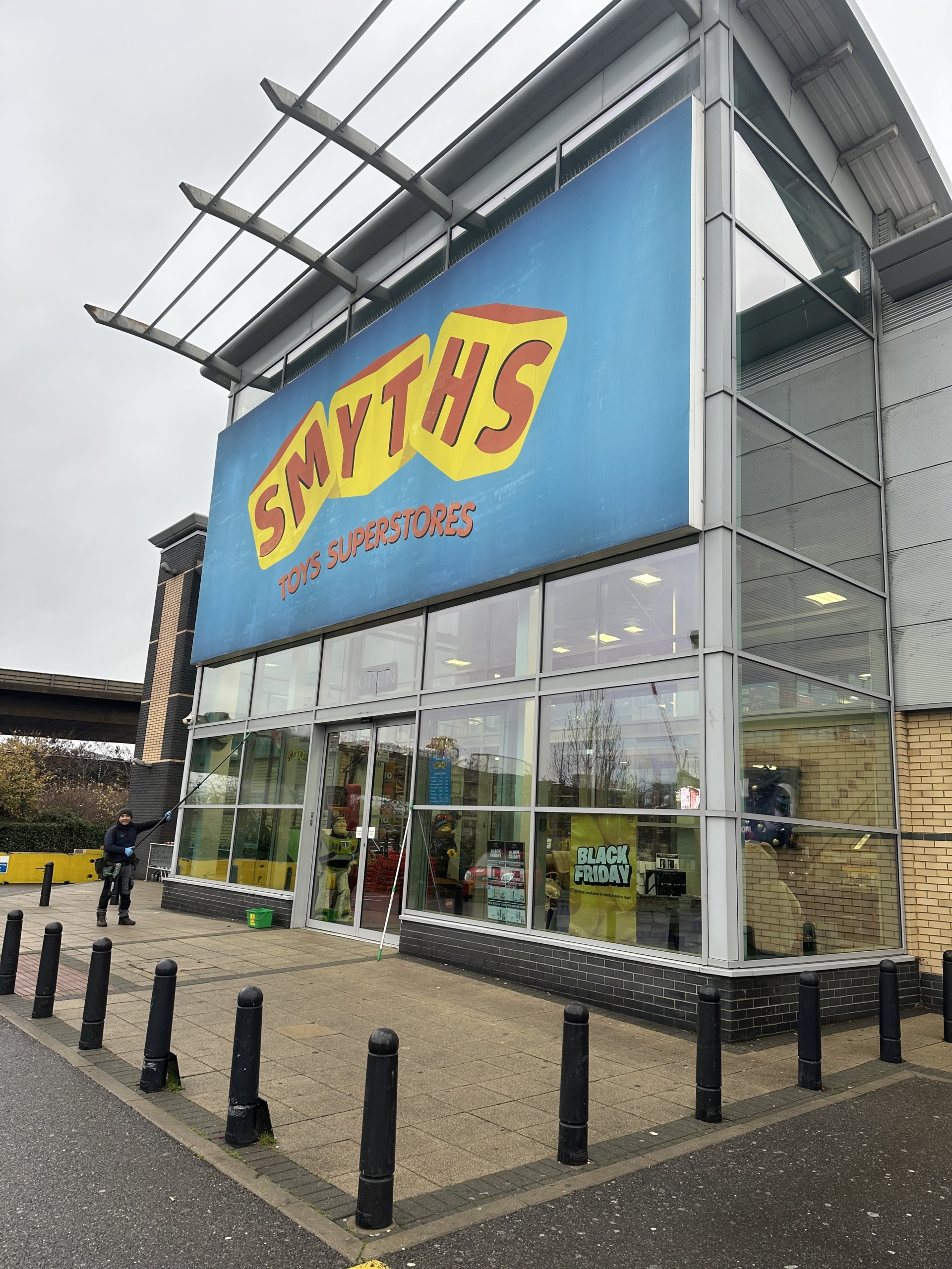 Window cleaning Brent Cross